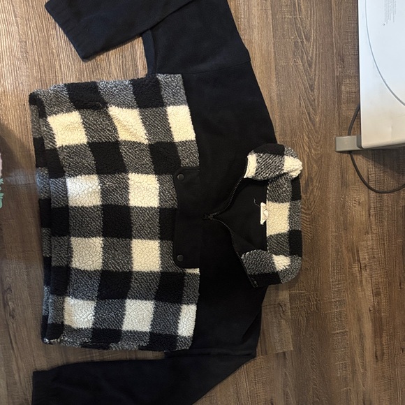 Black and White Plaid Fleece Pullover - Picture 1 of 1